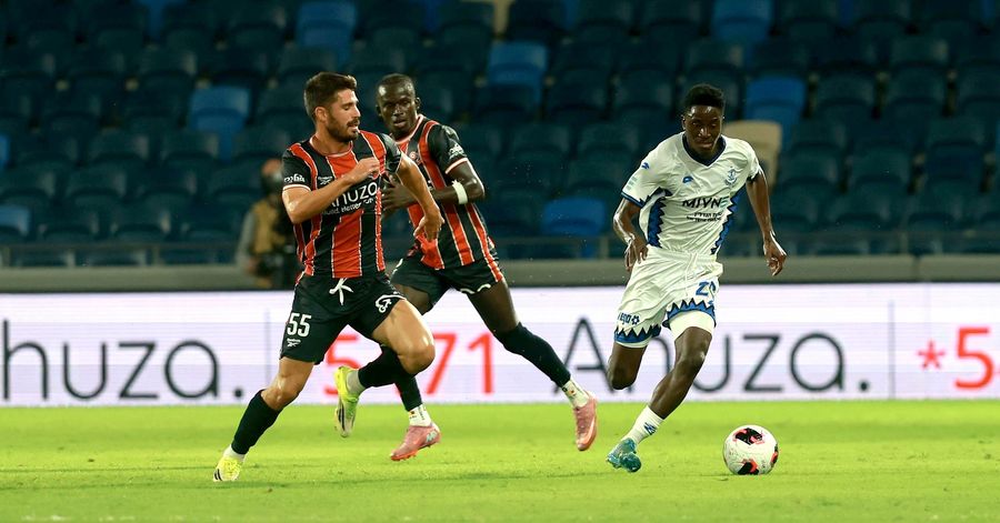 Naor Sabag (Hapoel Haifa) dribbles the ball